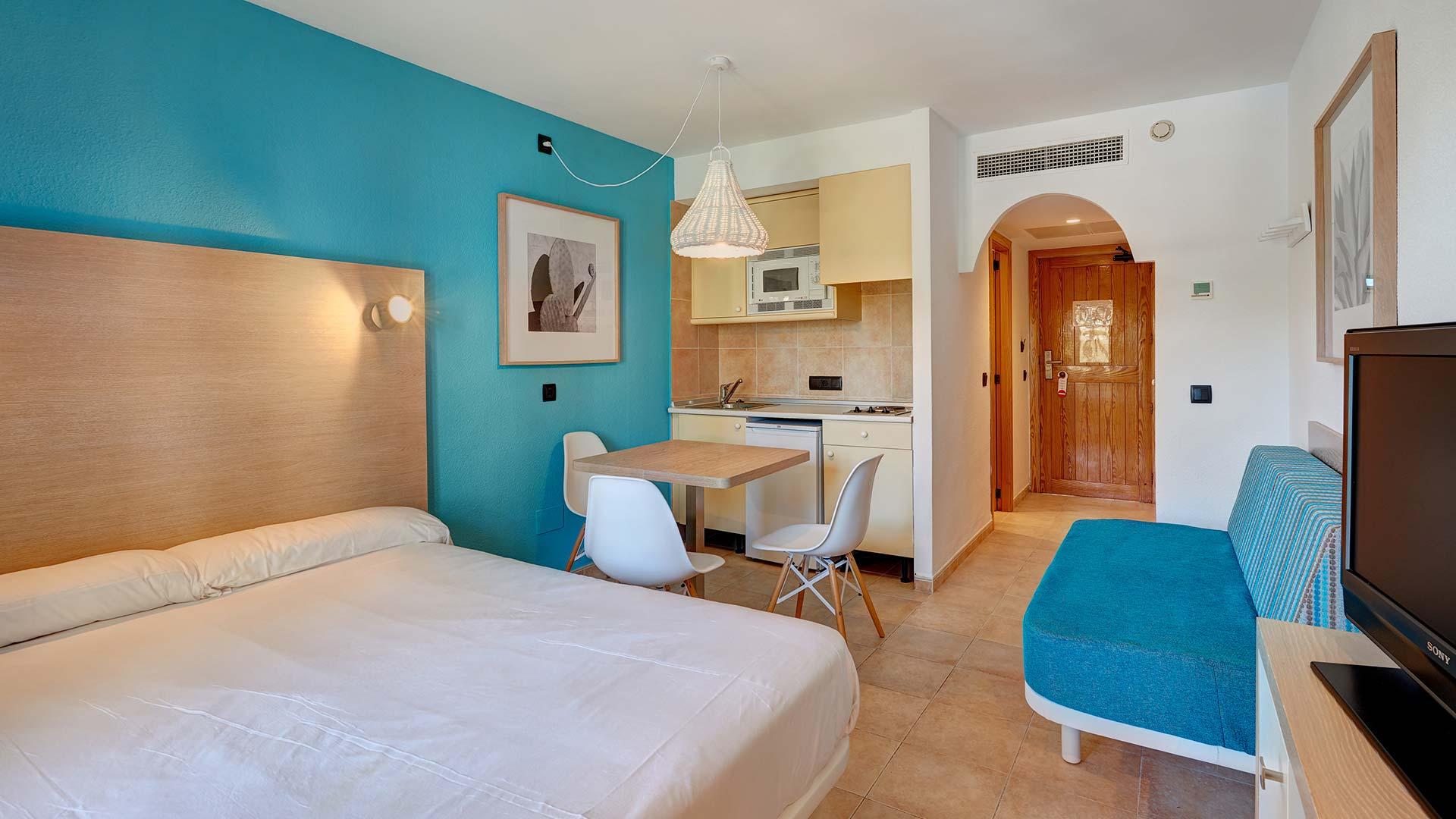 Estudio Protur Bahia Azul